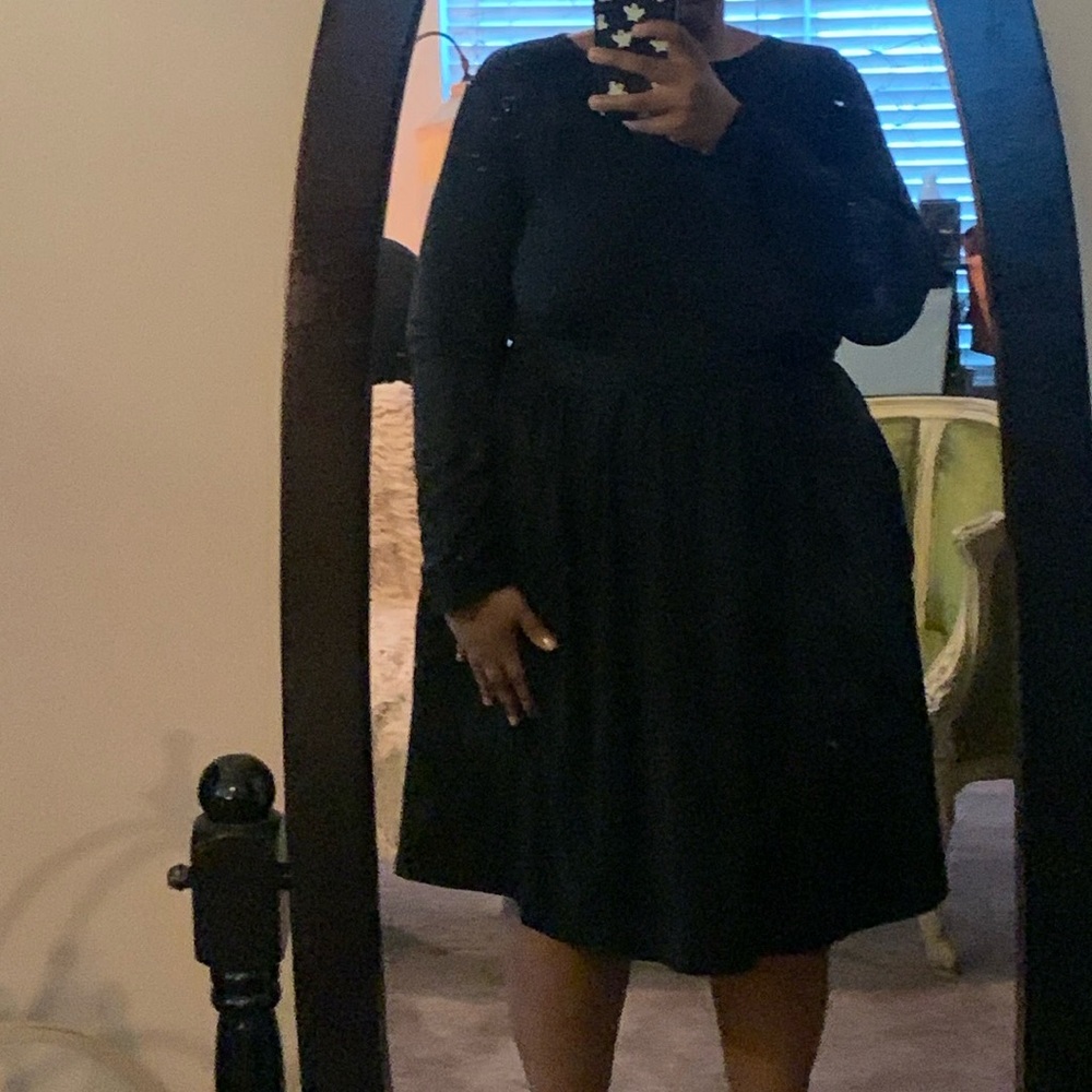 Black long sleeve dress